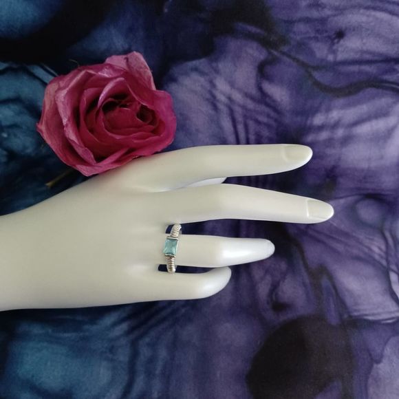 Swarovski Elements - Size 7.75 - Silver tone ring as pictured - Picture 7 of 9